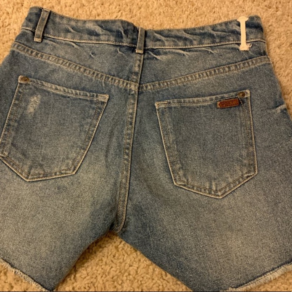 roxy shorts - Picture 3 of 4